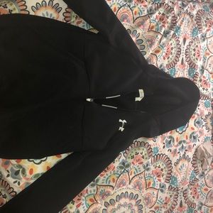 Under armour pullover.